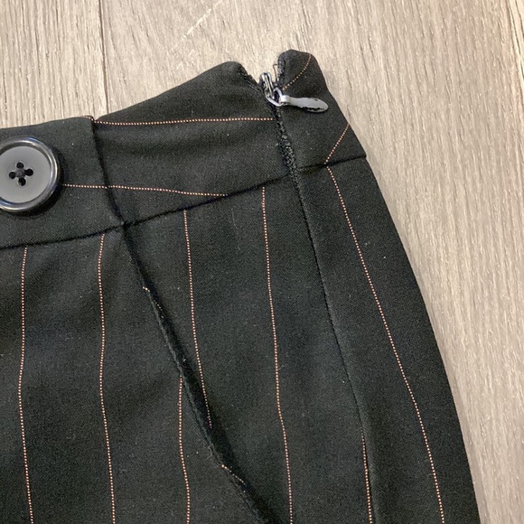 Larry Levine Cropped Pants - Picture 9 of 10